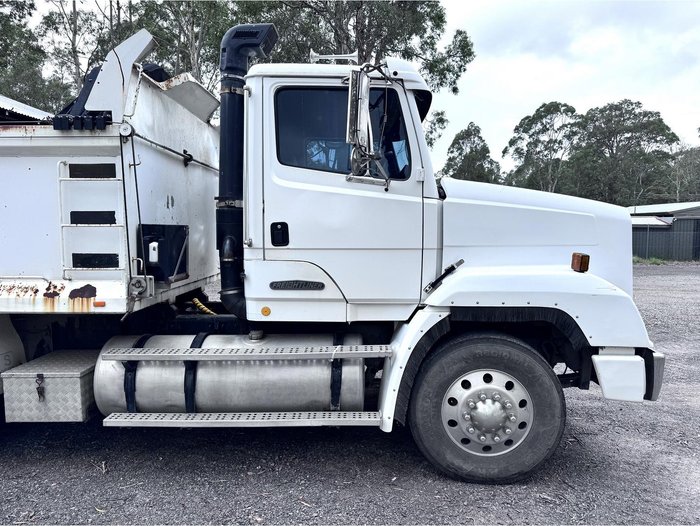 1995 Freightliner Fl 112