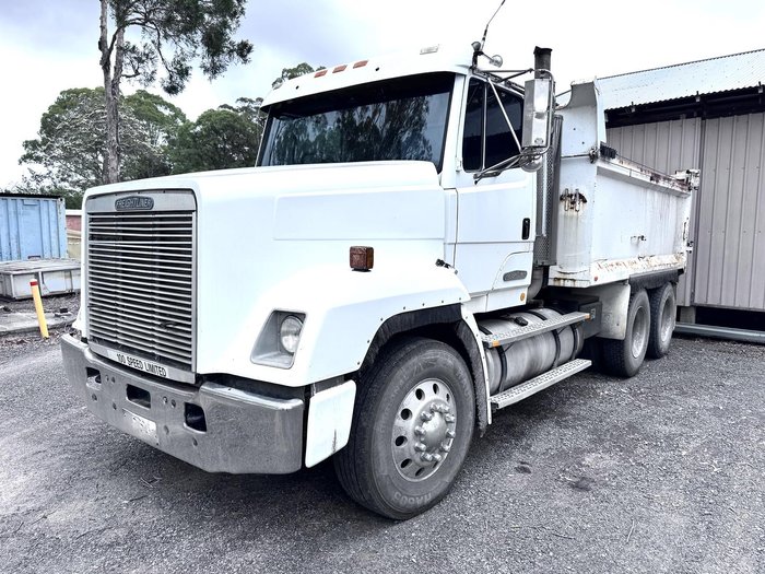 1995 Freightliner FL 112