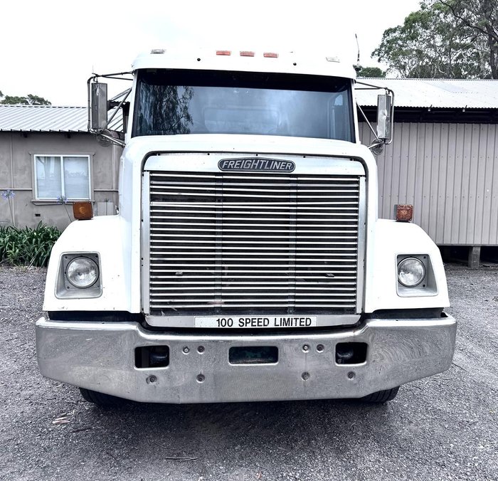 1995 Freightliner FL 112