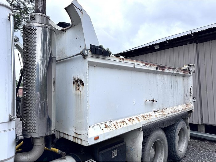 1995 Freightliner Fl 112