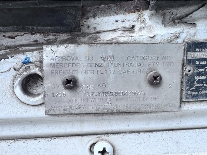 1995 Freightliner Fl 112