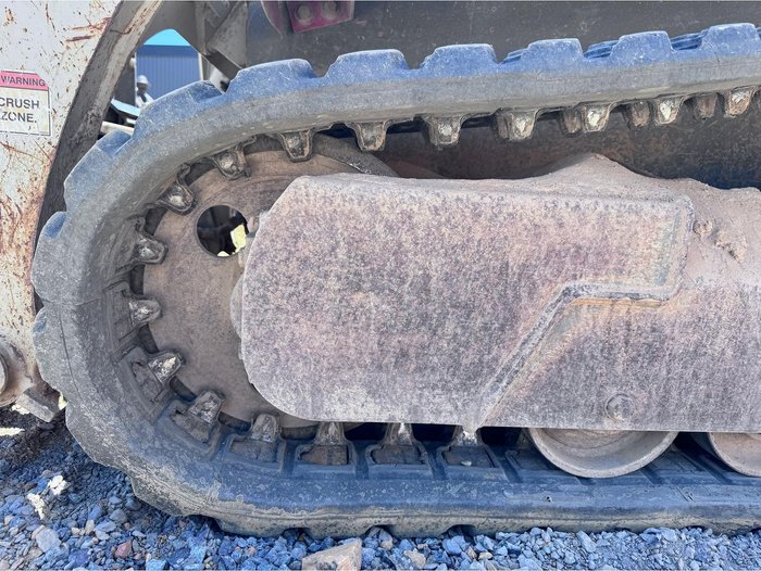 Takeuchi Skid Steer Tl230