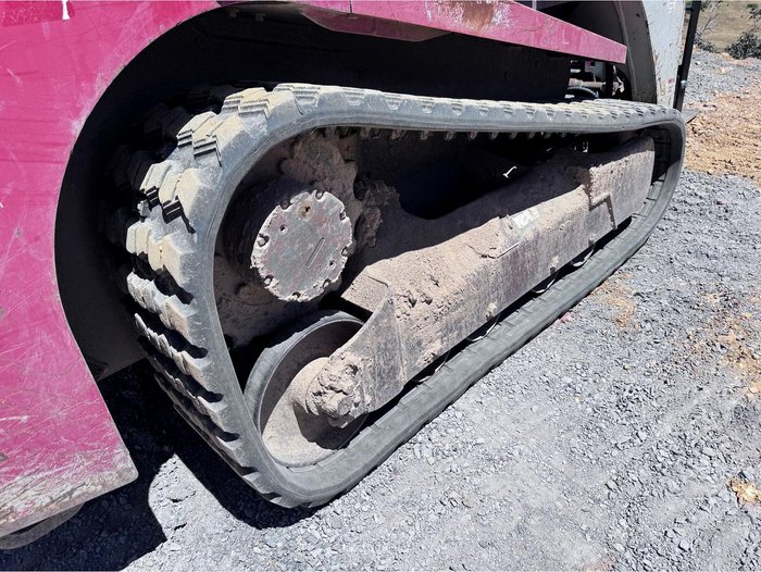 Takeuchi Skid Steer Tl230