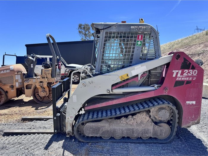 Takeuchi Skid Steer Tl230