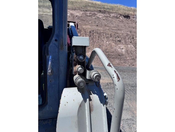 Takeuchi Skid Steer Tl230