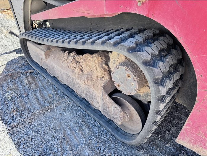 Takeuchi Skid Steer Tl230