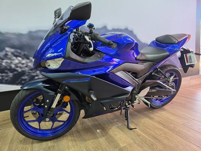 2023 Yamaha YZF-R3 BLUE