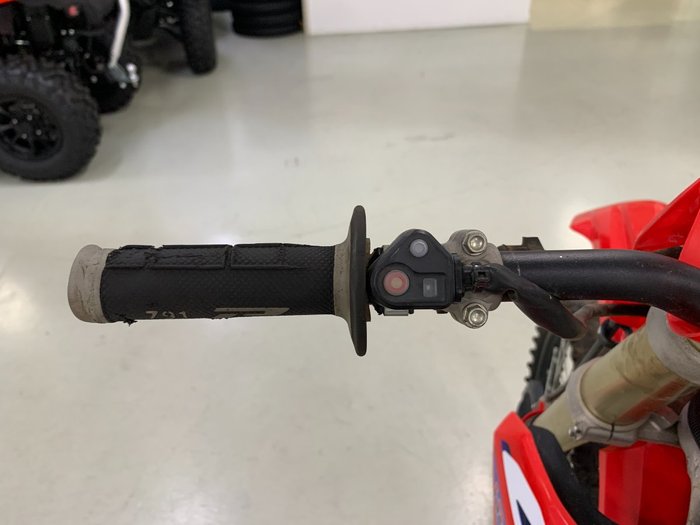 2023 Honda CRF250R Red