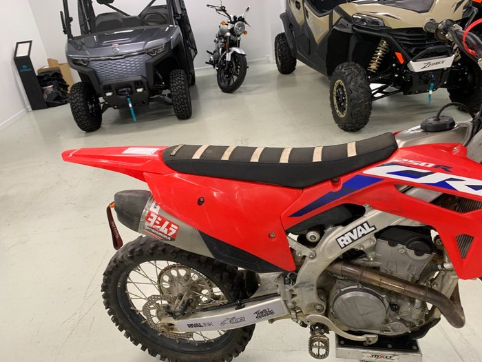 2023 Honda CRF250R Red