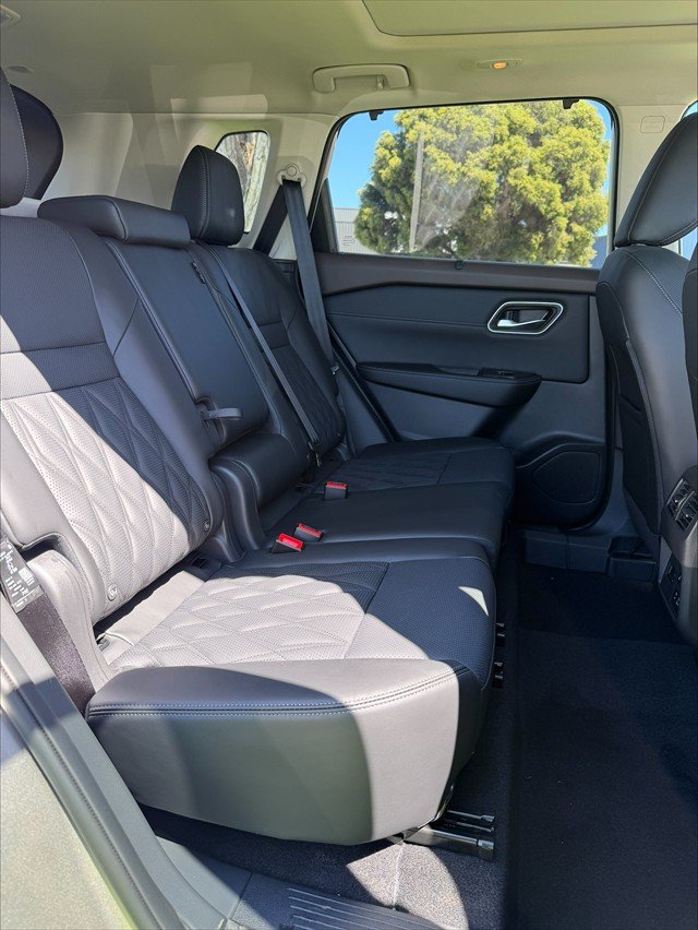 2025 Nissan T33 TI-L