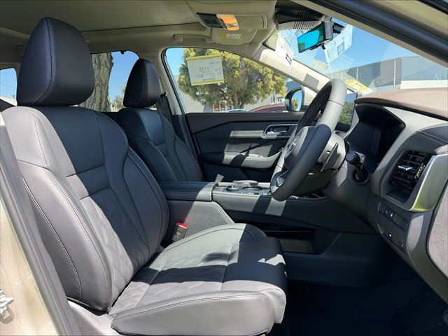 2025 Nissan T33 TI-L