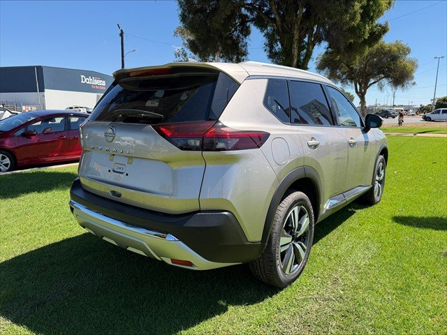 2025 Nissan T33 TI-L