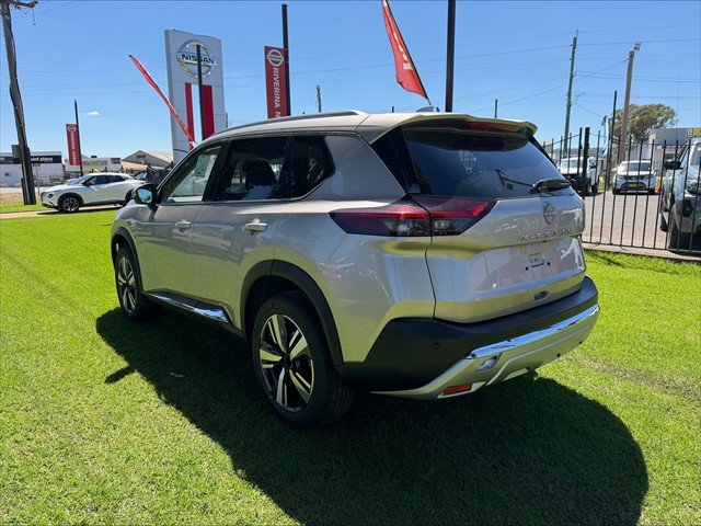 2025 Nissan T33 TI-L