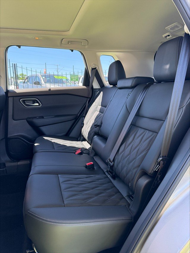 2025 Nissan T33 TI-L