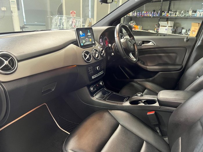 2015 Mercedes-Benz B-Class B180
