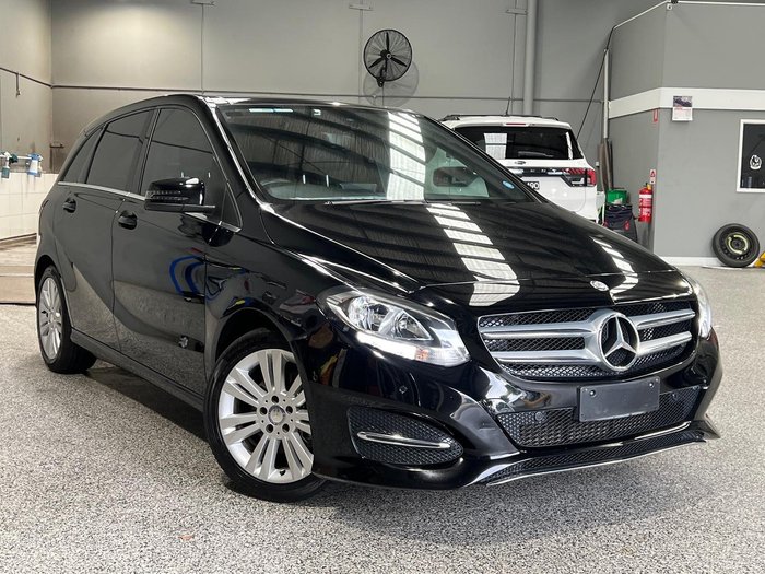 2015 Mercedes-Benz B-Class B180 W246 Cosmos Black