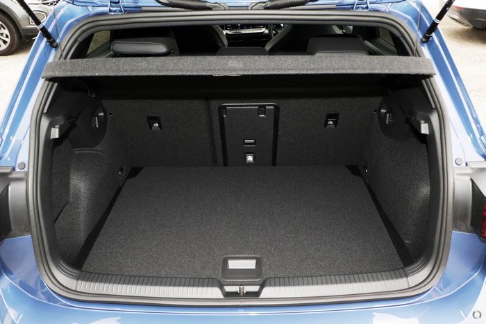 2025 Volkswagen Golf 110TSI R-Line