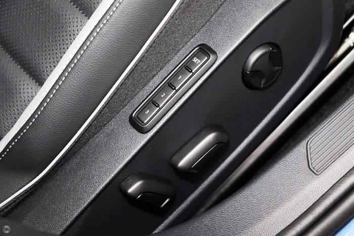 2025 Volkswagen Golf 110TSI R-Line