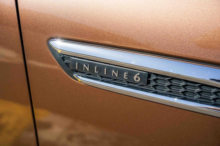 2024 Mazda CX-80 G40e Touring