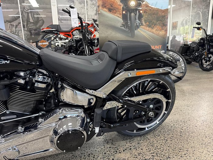 2025 Harley-Davidson Breakout 117 (FXBR) Softail Black
