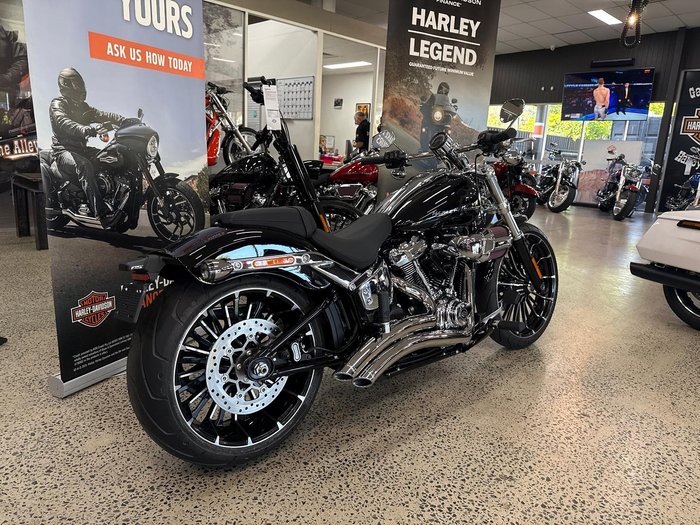 2025 Harley-Davidson Breakout 117 (FXBR) Softail Black