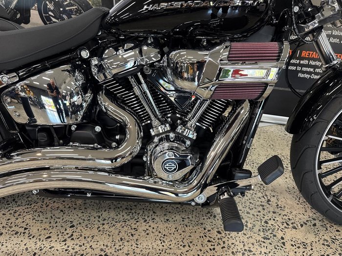 2025 Harley-Davidson Breakout 117 (FXBR) Softail Black