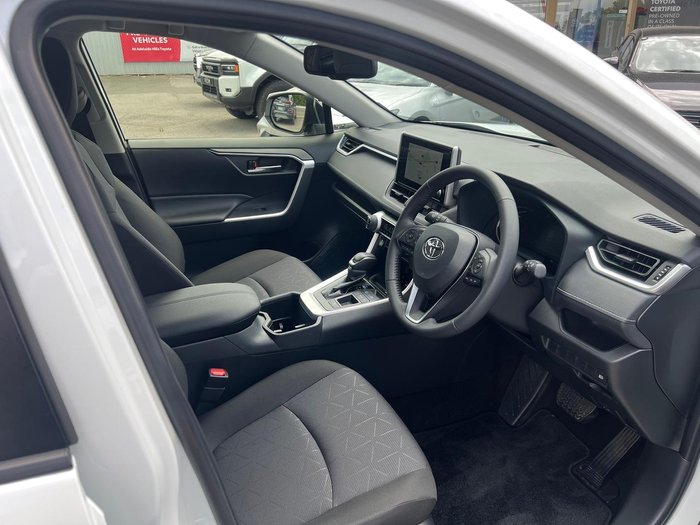 2024 Toyota RAV4 GXL