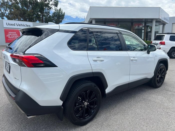 2024 Toyota RAV4 GXL