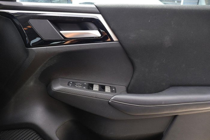 2024 Mitsubishi Outlander ES