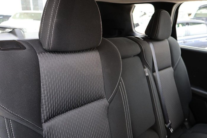 2024 Mitsubishi Outlander ES