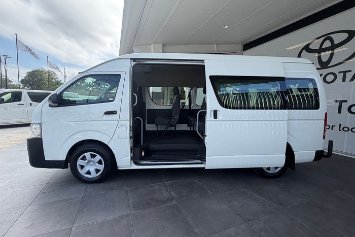 2015 Toyota Hiace Commuter