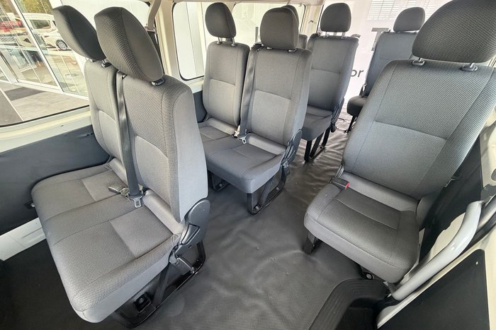 2015 Toyota Hiace Commuter