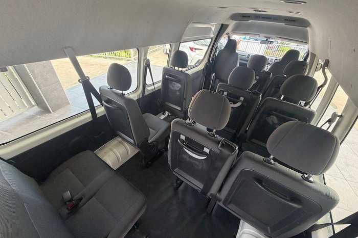 2015 Toyota Hiace Commuter