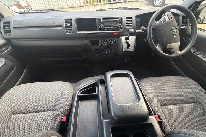 2015 Toyota Hiace Commuter