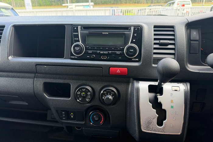 2015 Toyota Hiace Commuter