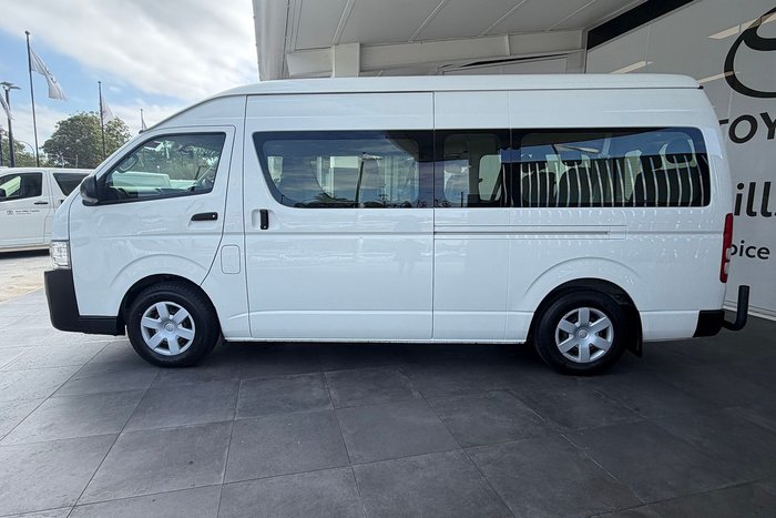 2015 Toyota Hiace Commuter