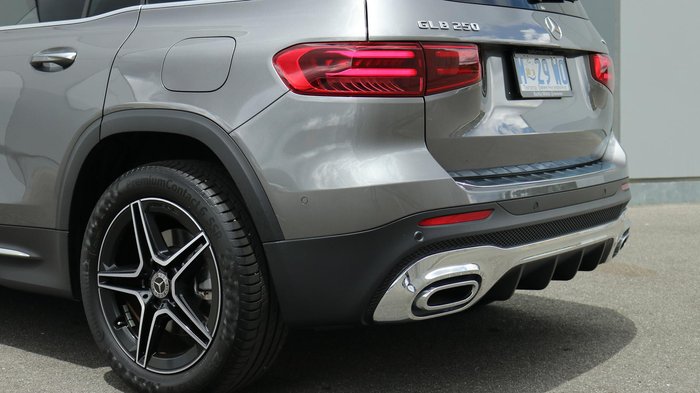 2025 Mercedes-Benz GLB-Class GLB250