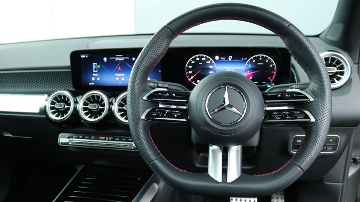 2025 Mercedes-Benz GLB-Class GLB250