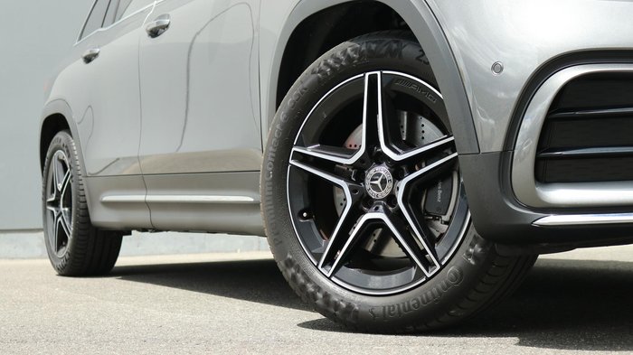 2025 Mercedes-Benz GLB-Class GLB250