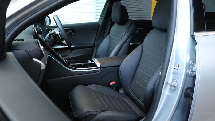 2025 Mercedes-Benz C-Class C200