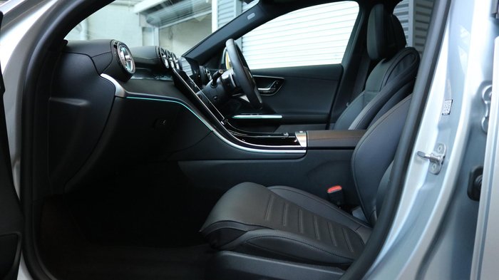 2025 Mercedes-Benz C-Class C200