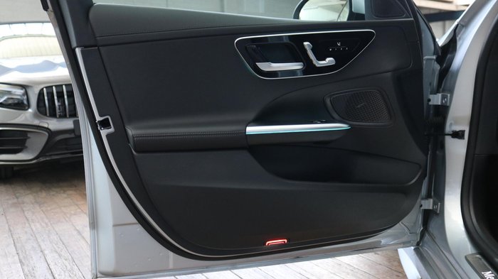 2025 Mercedes-Benz C-Class C200