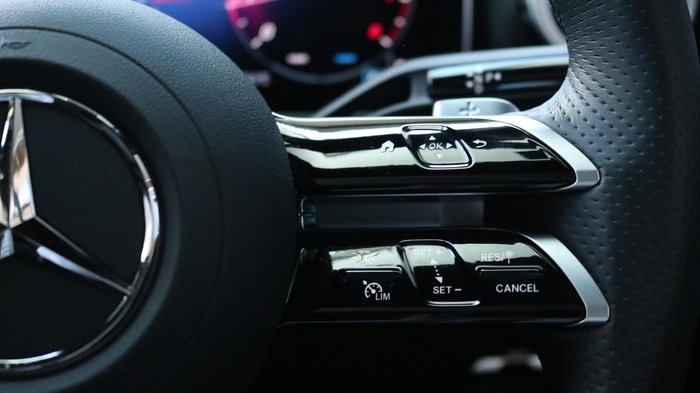 2025 Mercedes-Benz C-Class C200