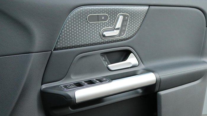 2025 Mercedes-Benz GLA-Class GLA250 H247 Four Wheel Drive High-Tech Silver