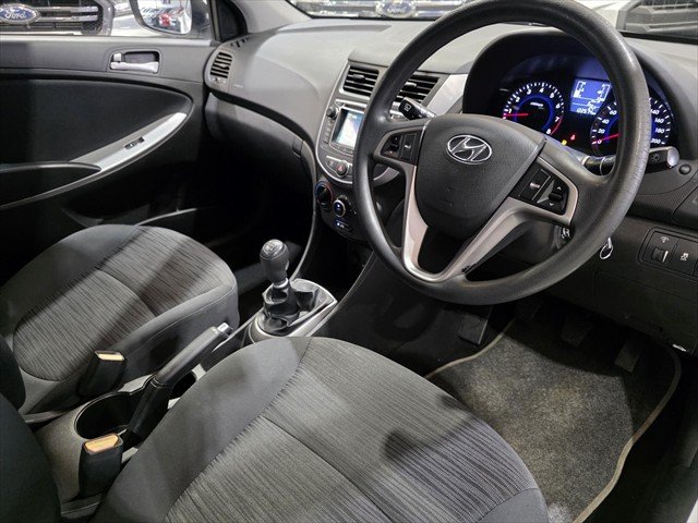 2014 Hyundai Accent Active