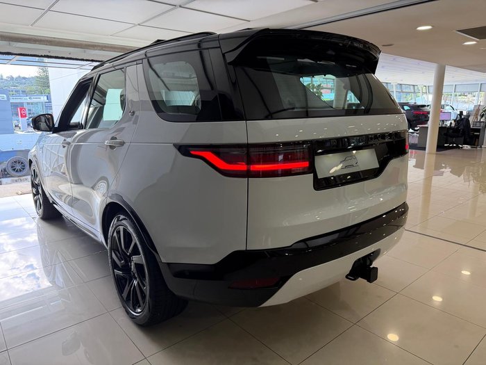 2025 Land Rover Discovery D350 Dynamic SE