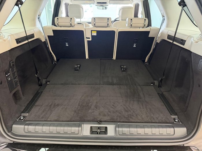 2025 Land Rover Discovery D350 Dynamic SE