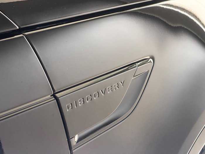 2025 Land Rover Discovery D350 S