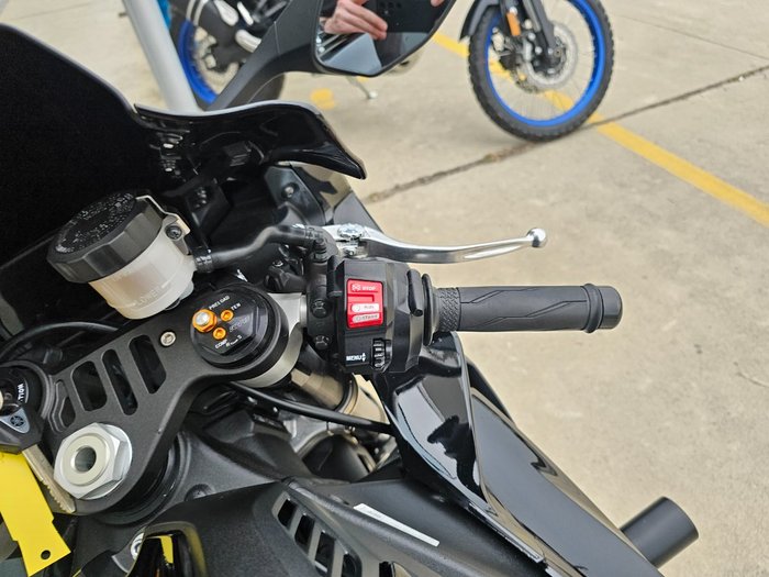 2024 Yamaha YZF-R1 Black