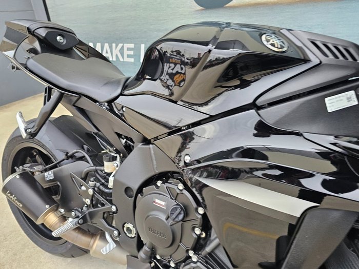 2024 Yamaha YZF-R1 Black